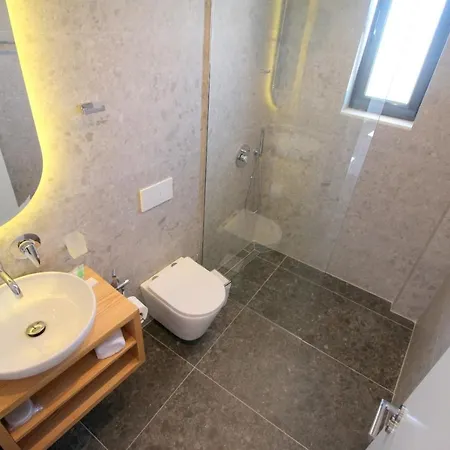 Hotell Blue Eye 4*