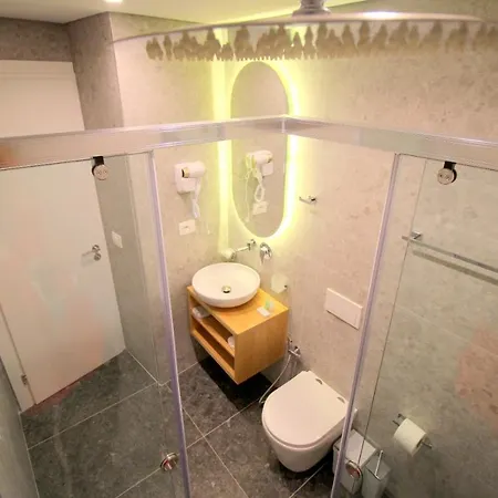 Blue Eye Hotel Ksamil