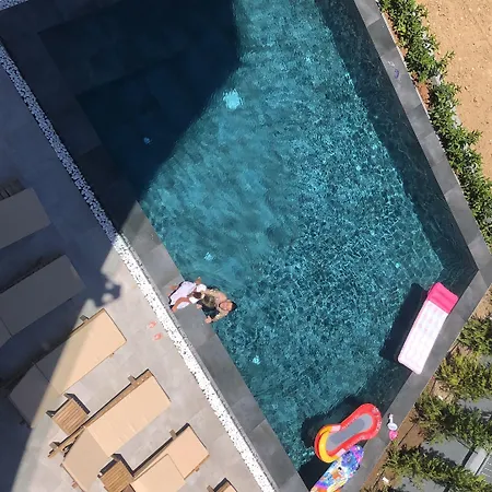 Hotel Blue Eye