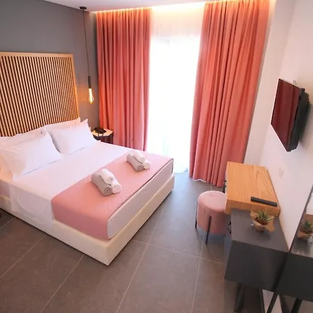 Blue Eye Hotel 4*
