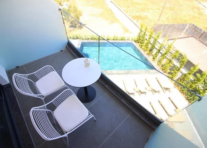 Blue Eye 卡萨米尔